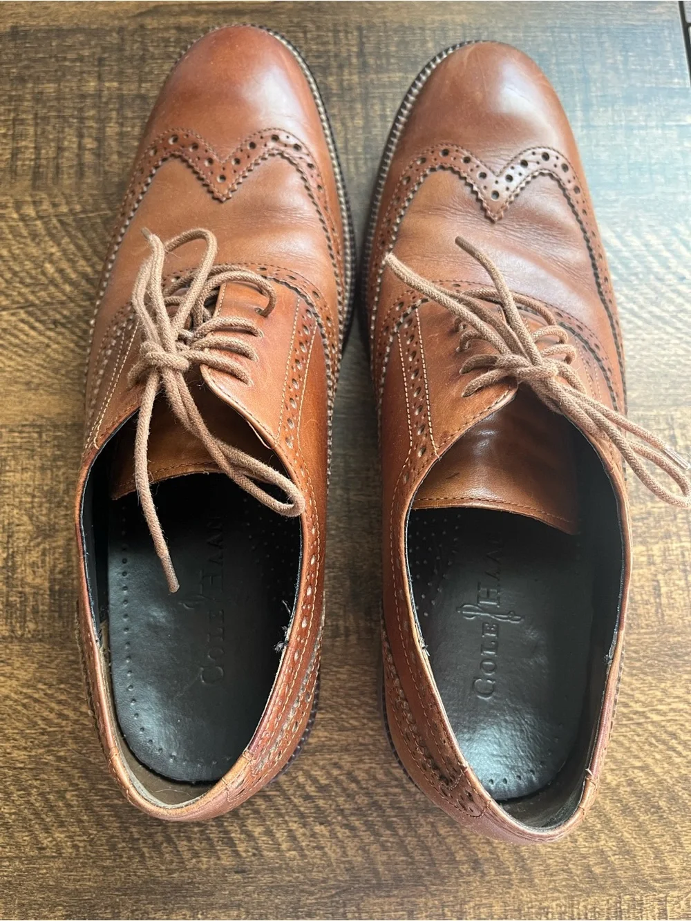 Men's Classic Brown Leather Wingtip Oxfords
